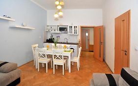 Condo Vinohrady II
