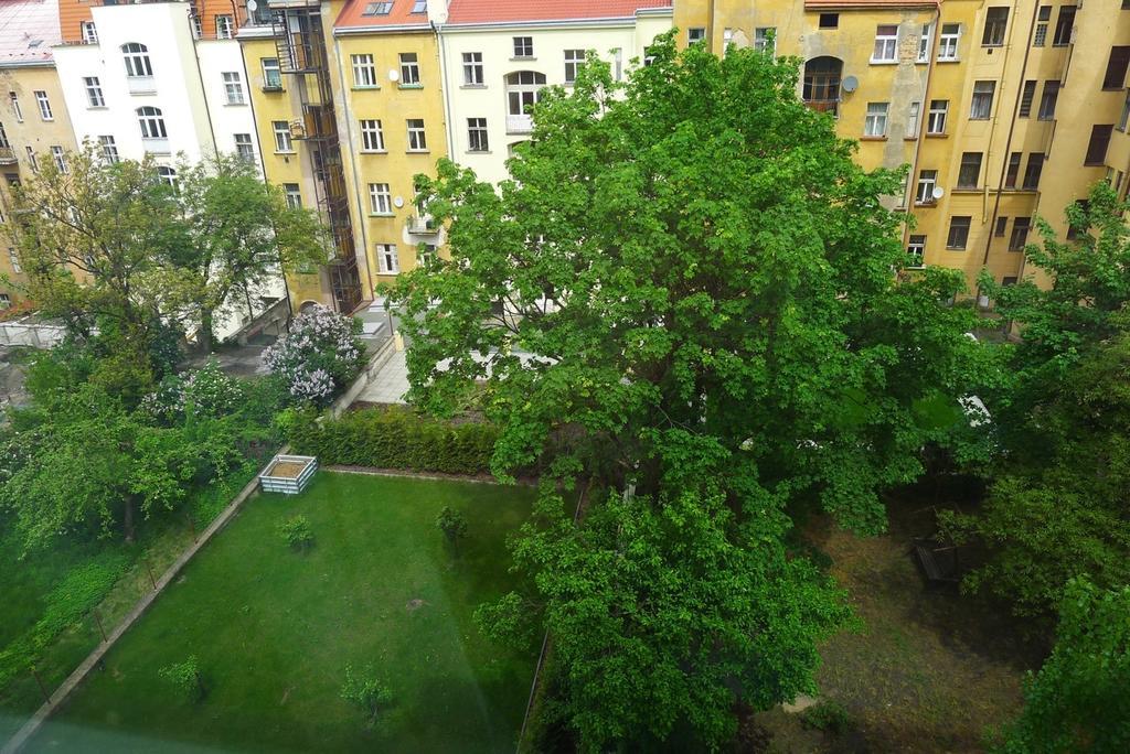 Condo Vinohrady II Prag Zimmer foto